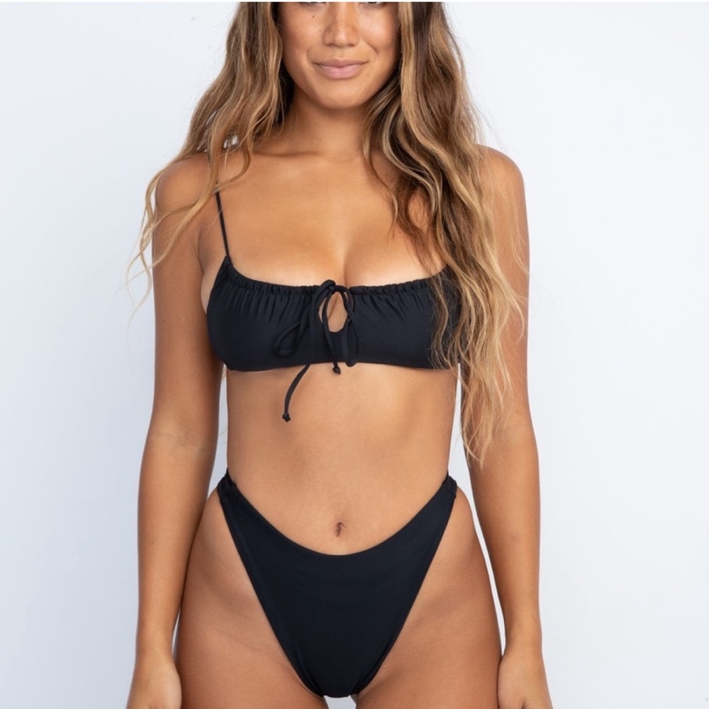 Skatie Bikini Set